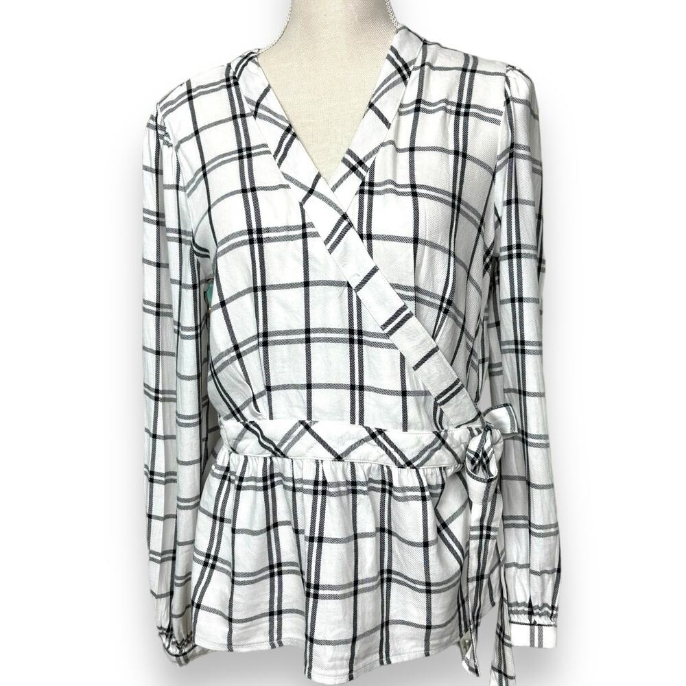 GAP Black & White Plaid Wrap Blouse with Tie and Ruffle Hem Size Medium